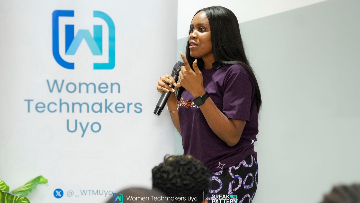 Designe'Chi speaking at Women Techmakers Uyo
